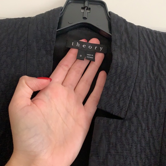 Theory blazer in black size US 0 - Picture 3 of 5